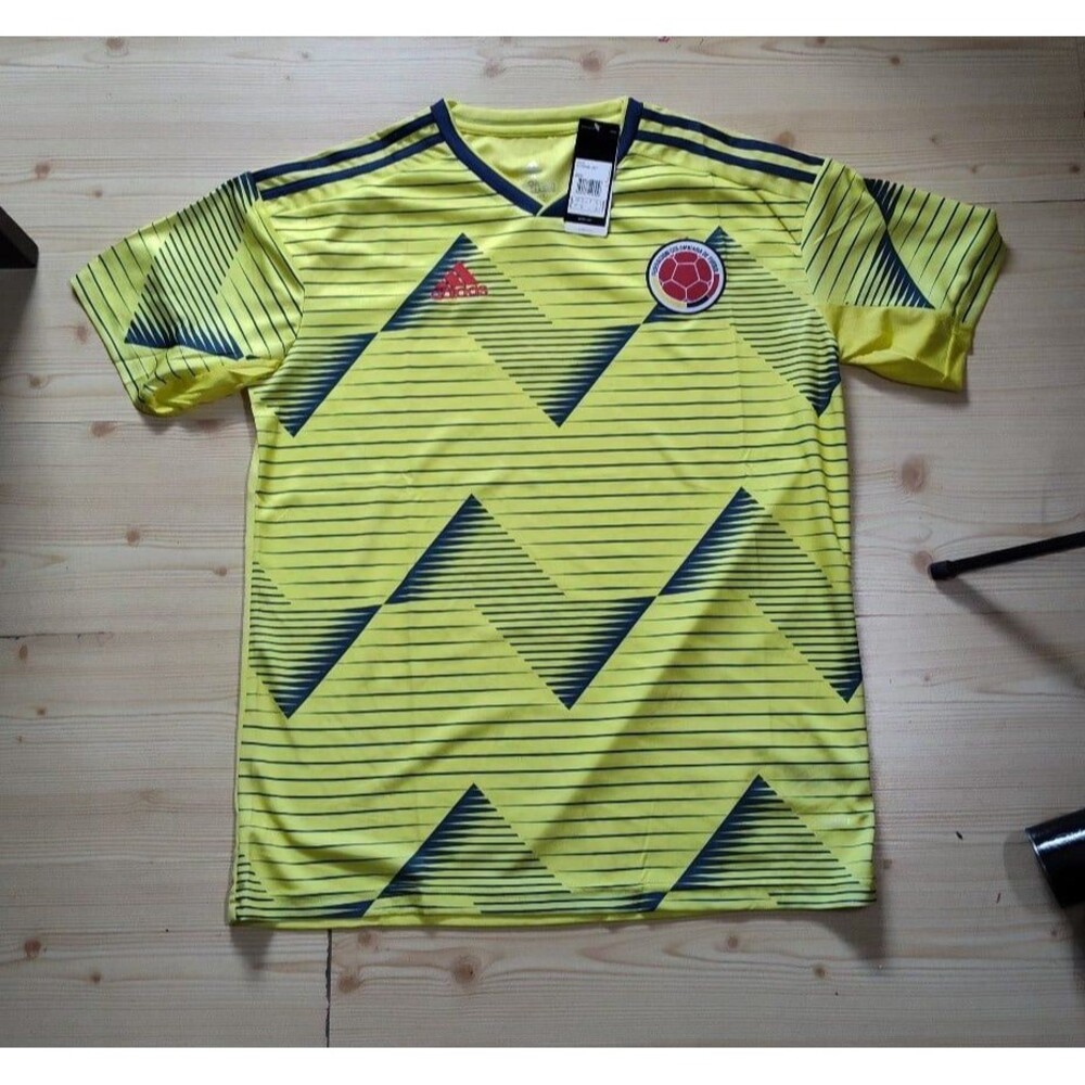 Brand New with tags Adidas Columbia National Team Soccer Futbol Jersey 2019 Adul